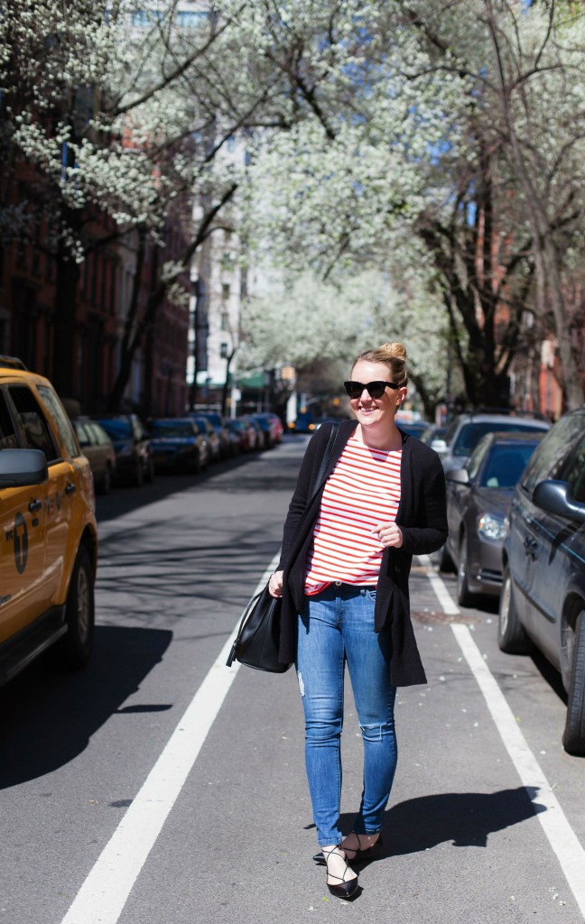Casual Weekend Attire I The Best Cardigan for Travel