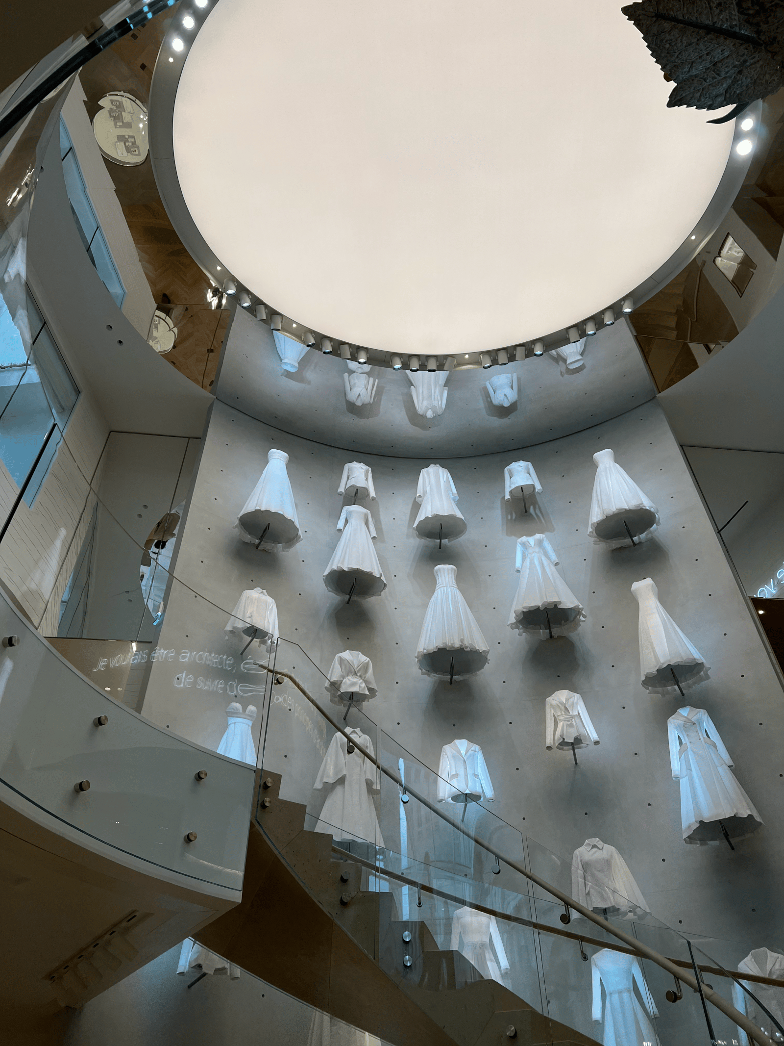 Dior Store Paris