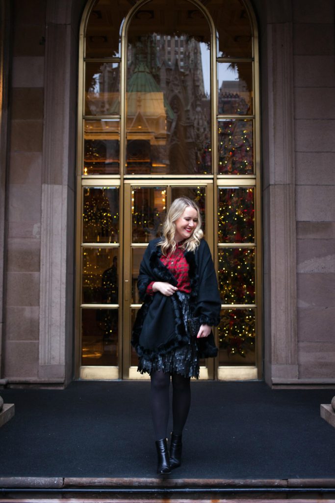Blogger Meghan Donovan of wit & whimsy wears J.McLaughlin