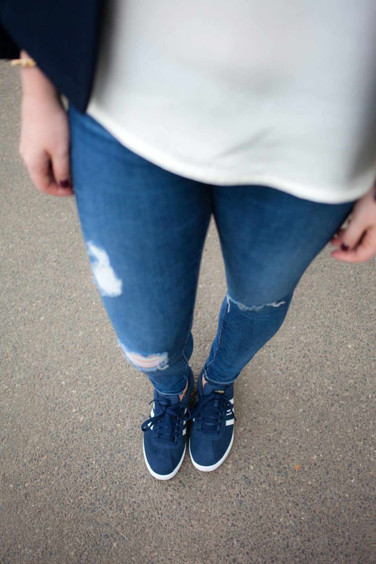 Navy Sneaks
