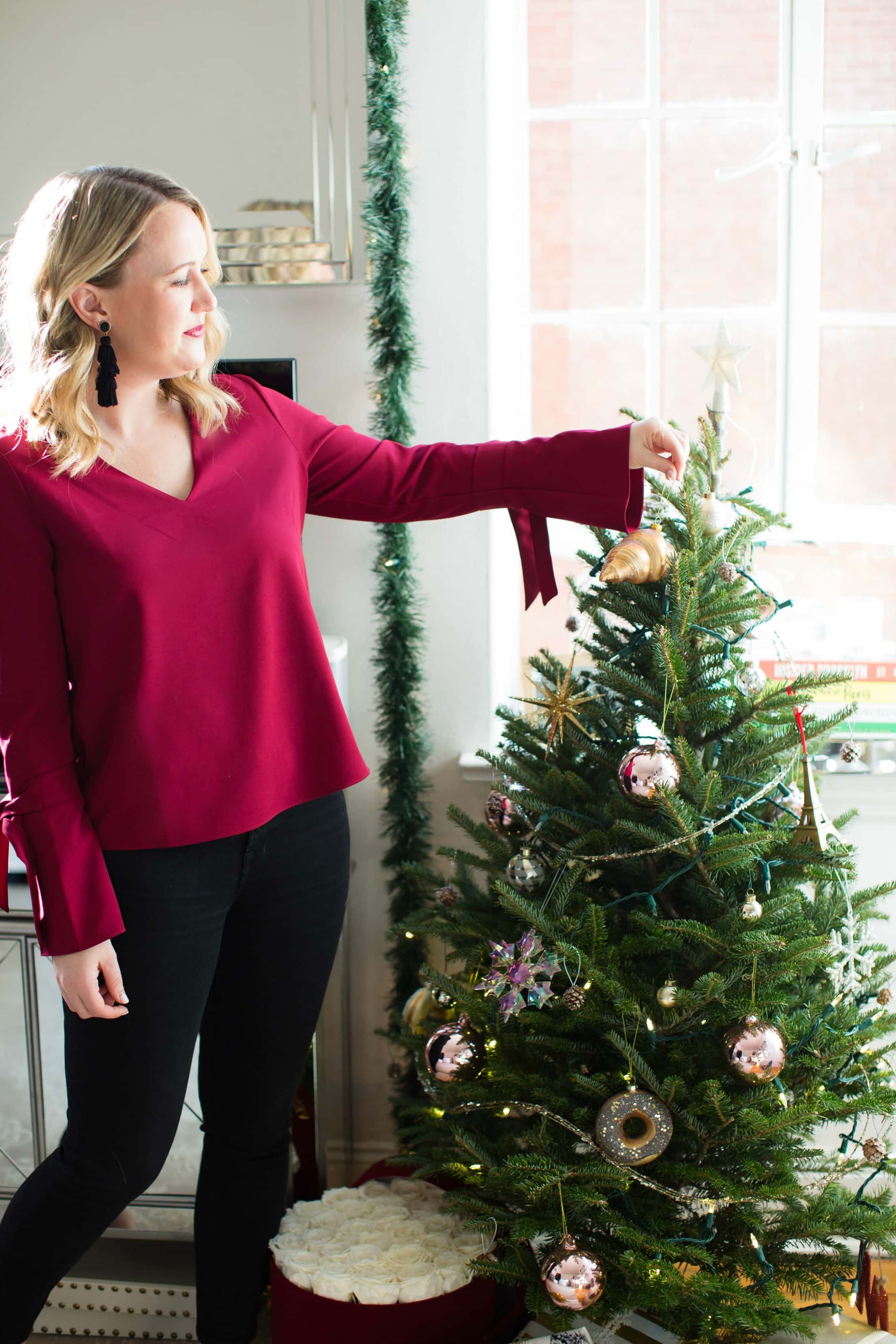 Holiday Decorating for Small Spaces I wit & whimsy