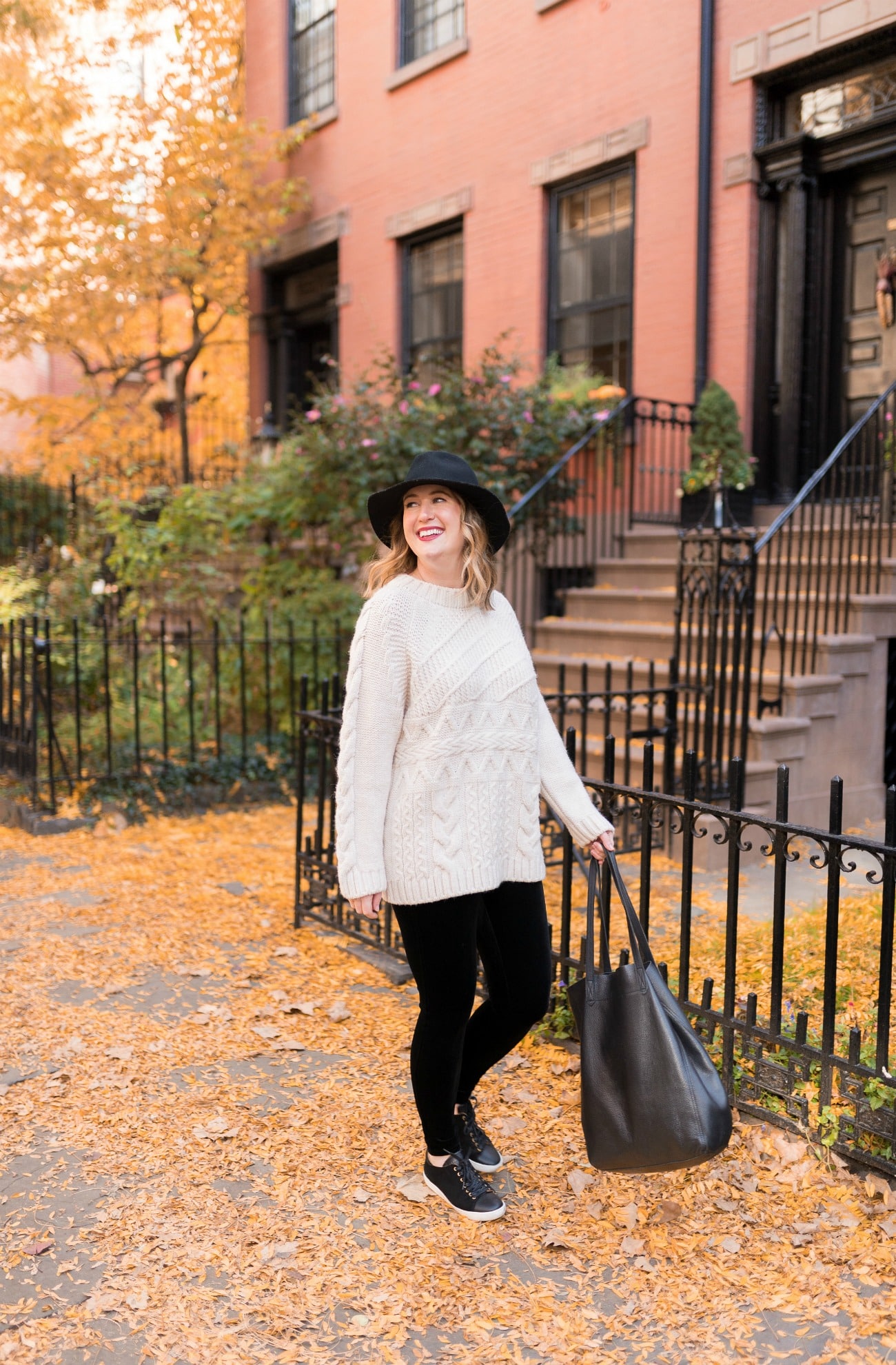 Comfortable Fall Into Winter Travel Outfit