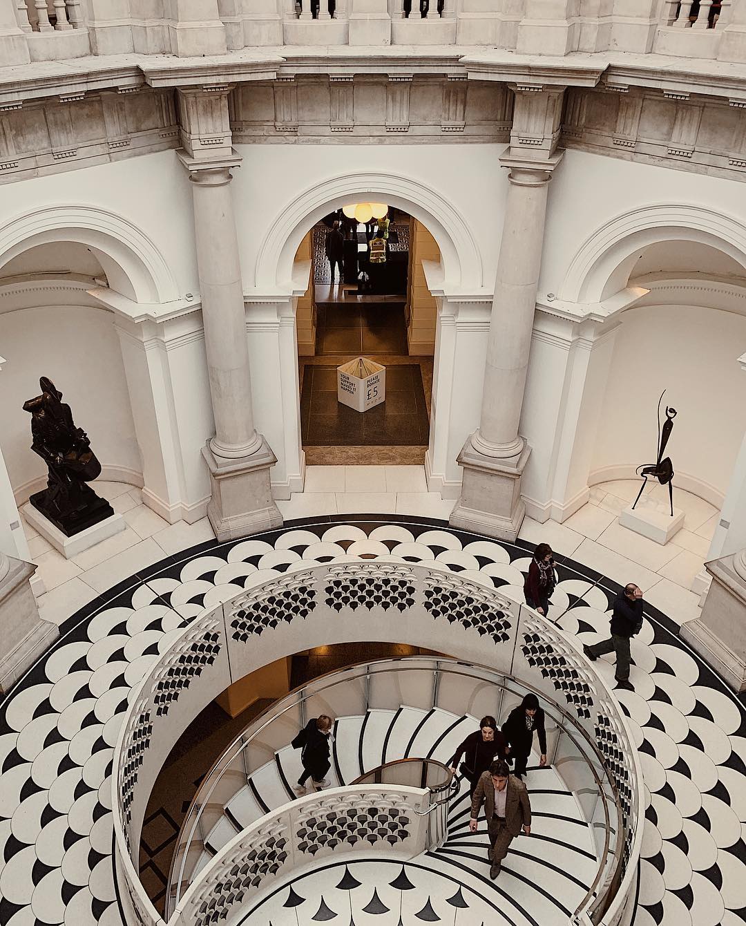 The Most Instagram-Worthy Spots in London I TATE BRITAIN | wit & whimsy