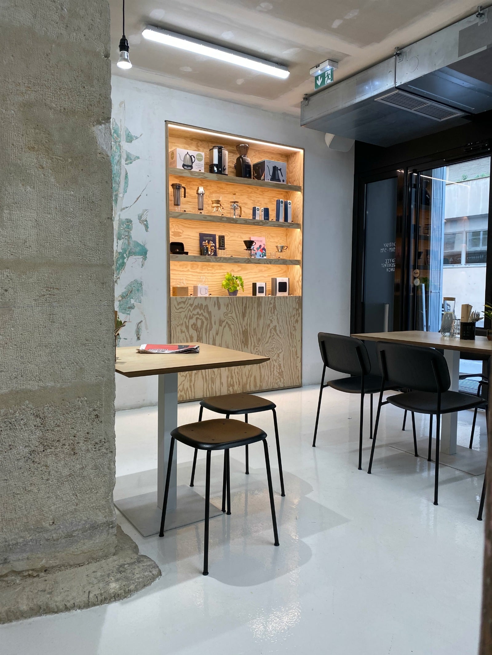 Best Coffee Shops in Paris Back in Black Paris I wit & whimsy