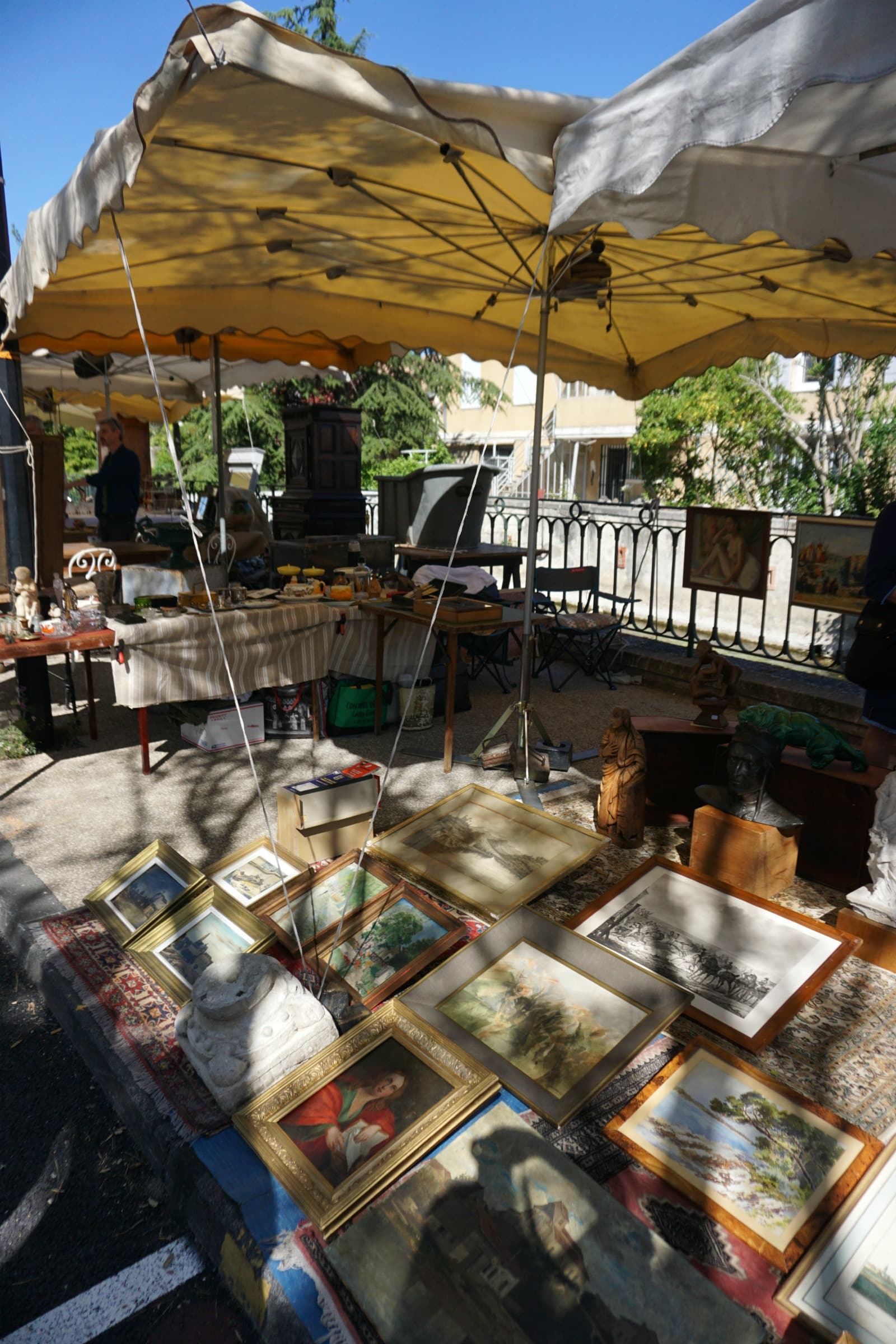 L'Isle-sur-la-Sorgue I wit & whimsy