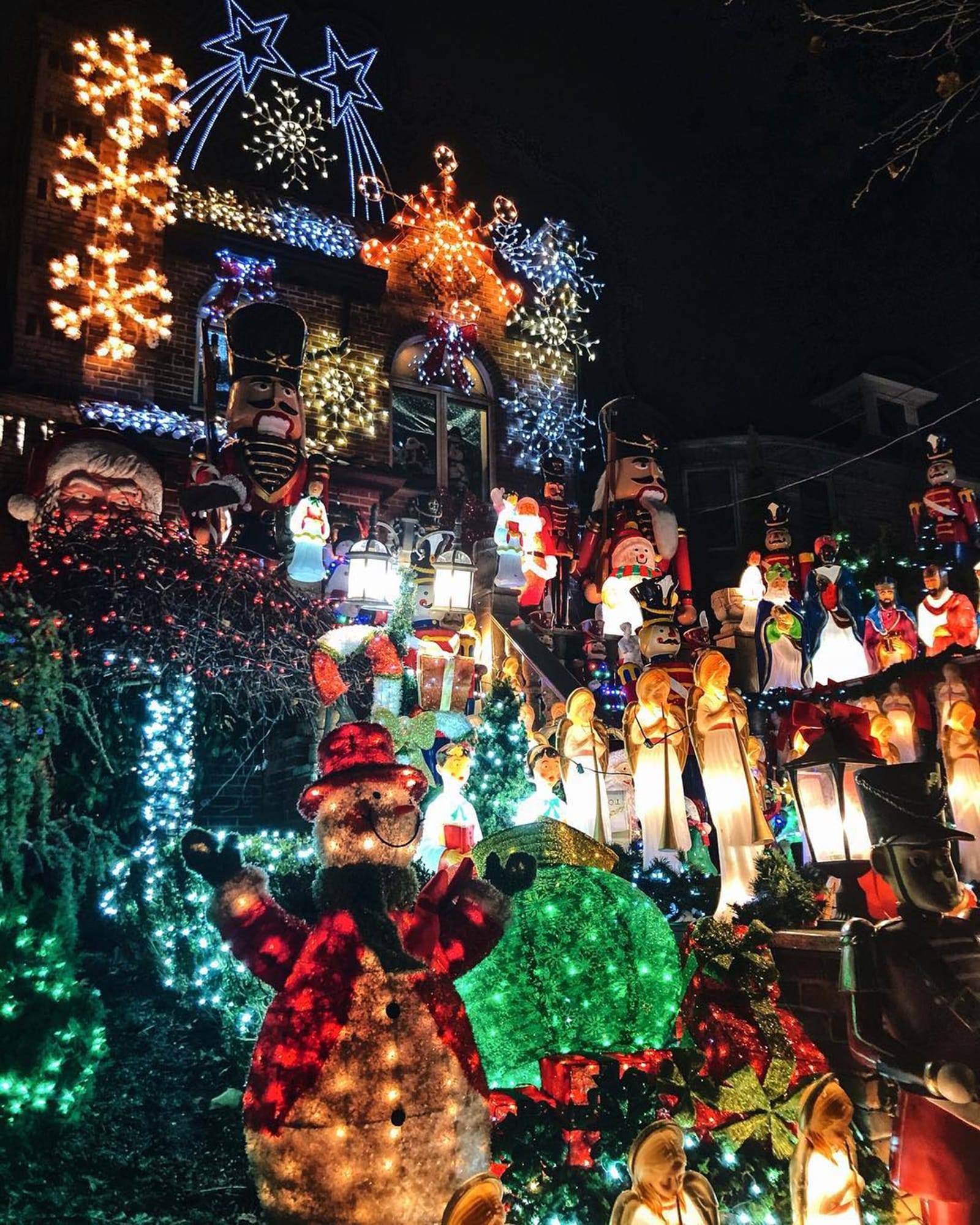 The Most Instagram-Worthy Holiday Spots in NYC