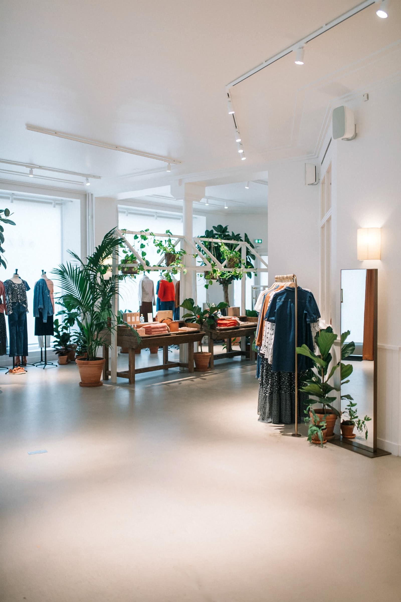 clothing store paris