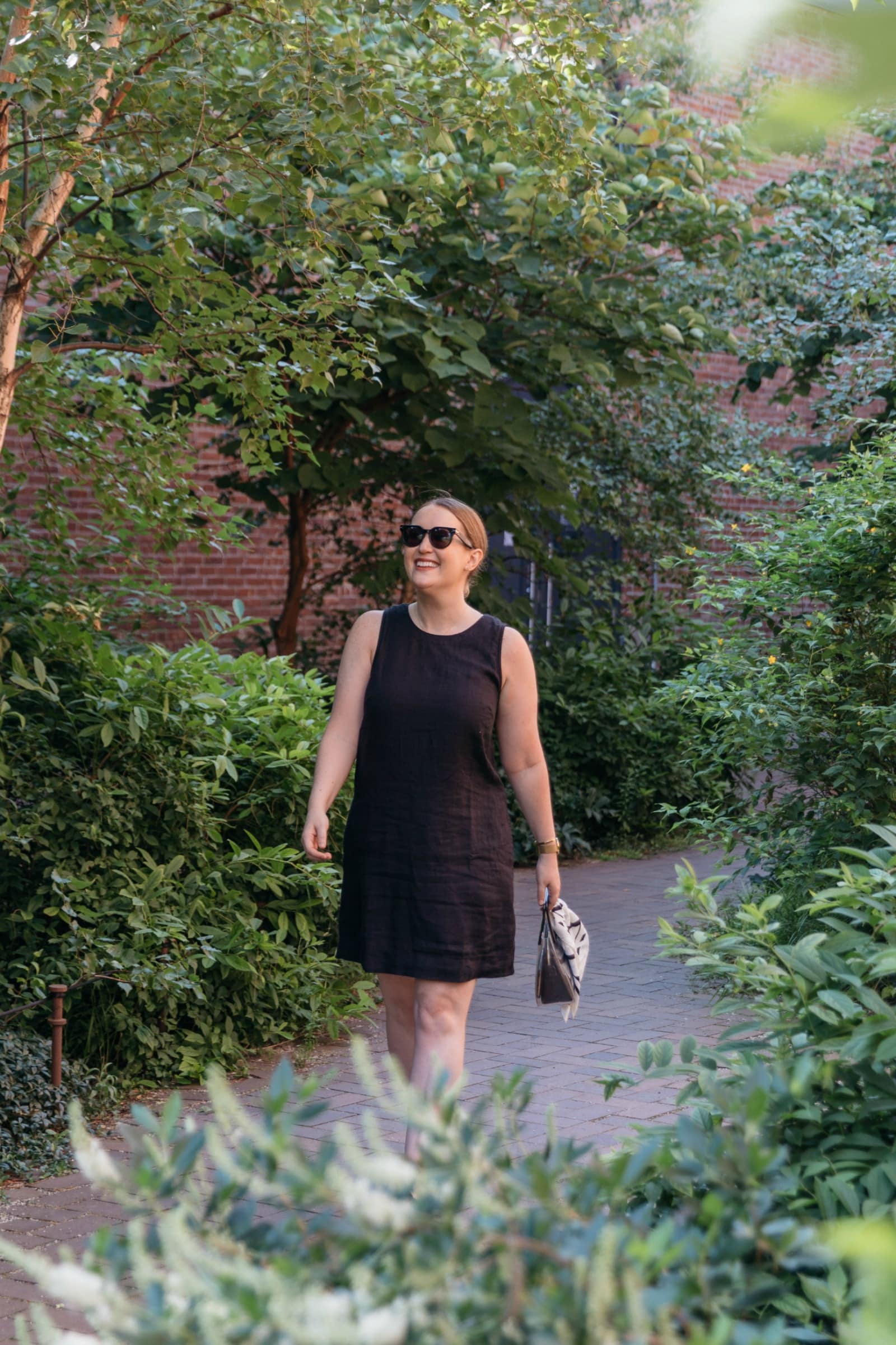 Meghan Donovan in a Linen JCrew Shift Dress I wit & whimsy