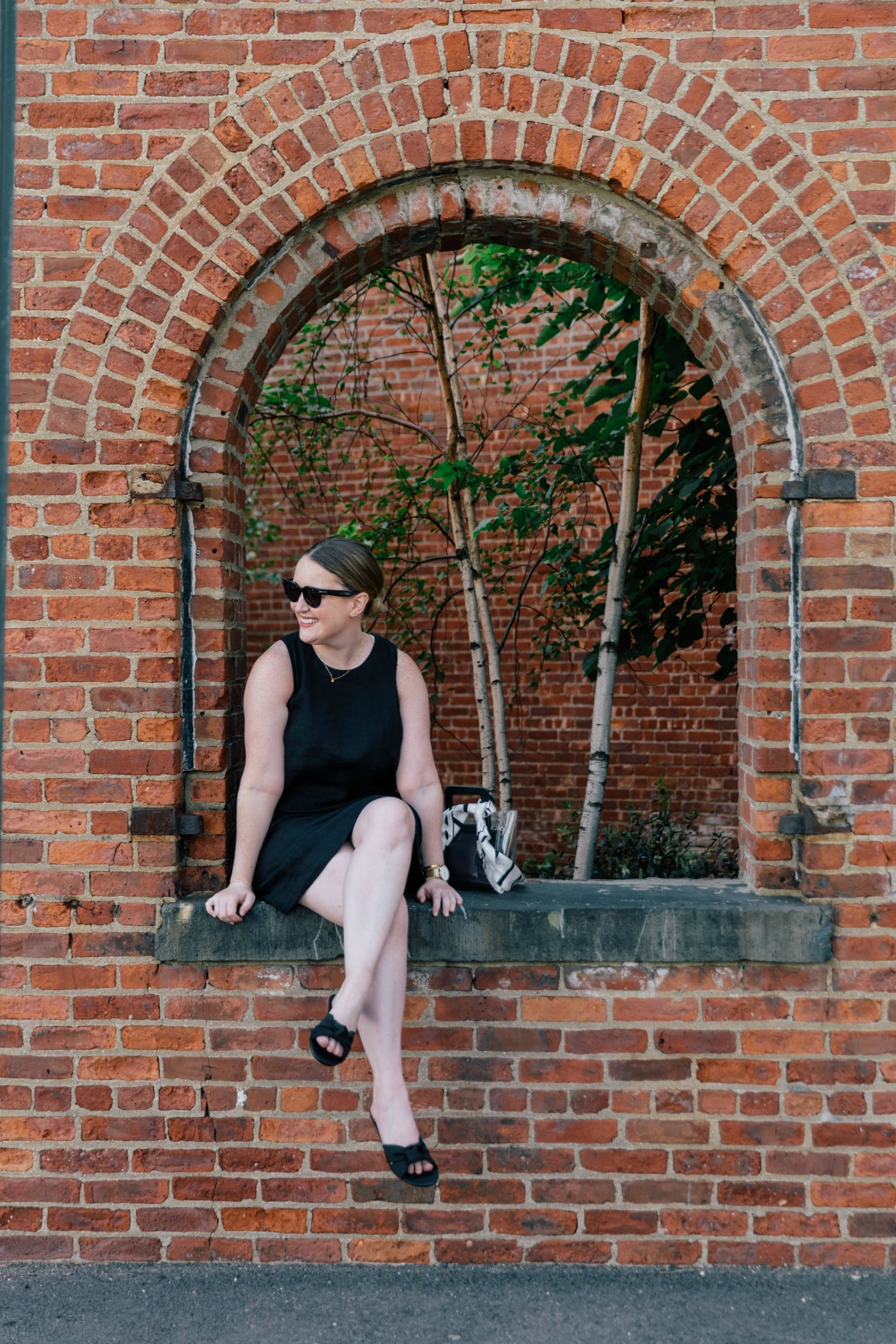 Meghan Donovan in a Linen JCrew Shift Dress I wit & whimsy