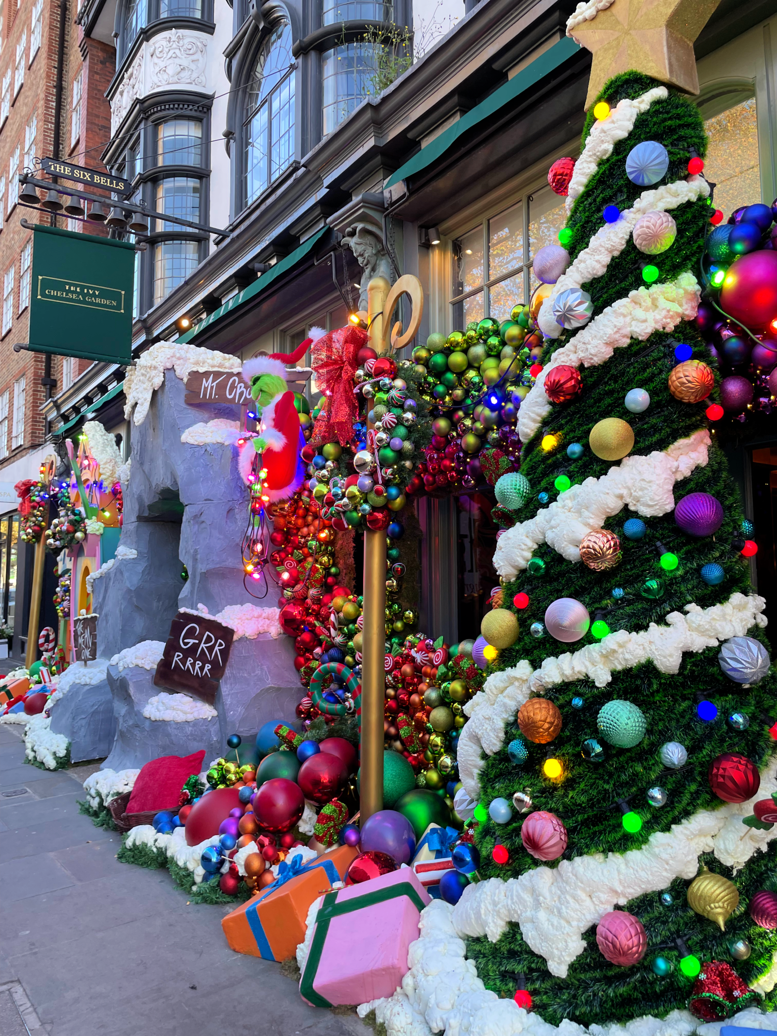 The Ivy Restaurants What to see in London During the Holidays