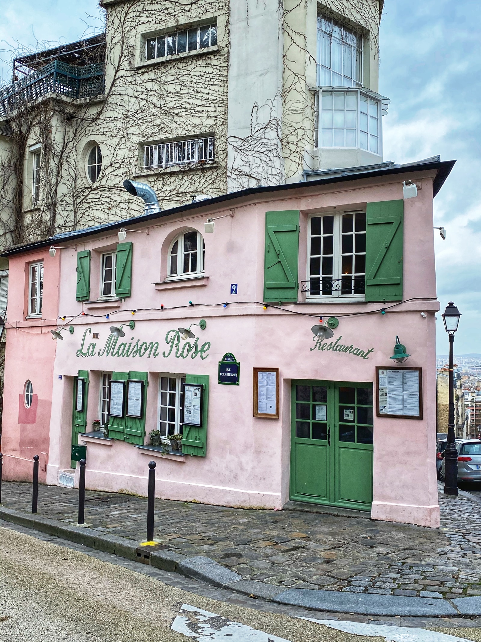 Paris Montmartre Guide