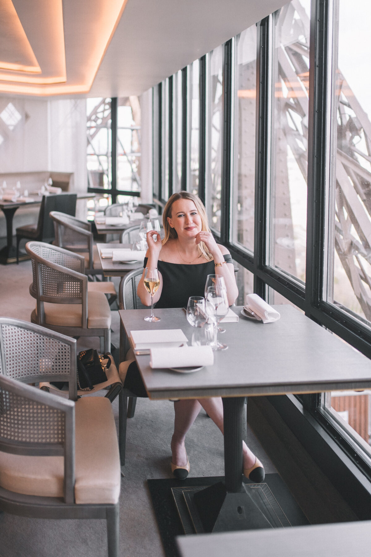 Le Jules Verne Paris Review
