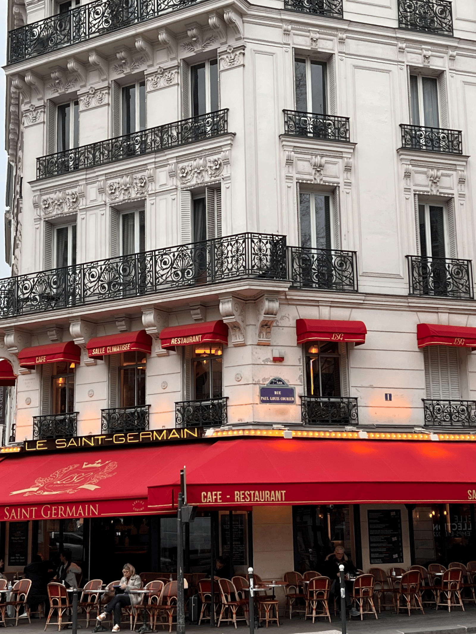 Paris Cafe