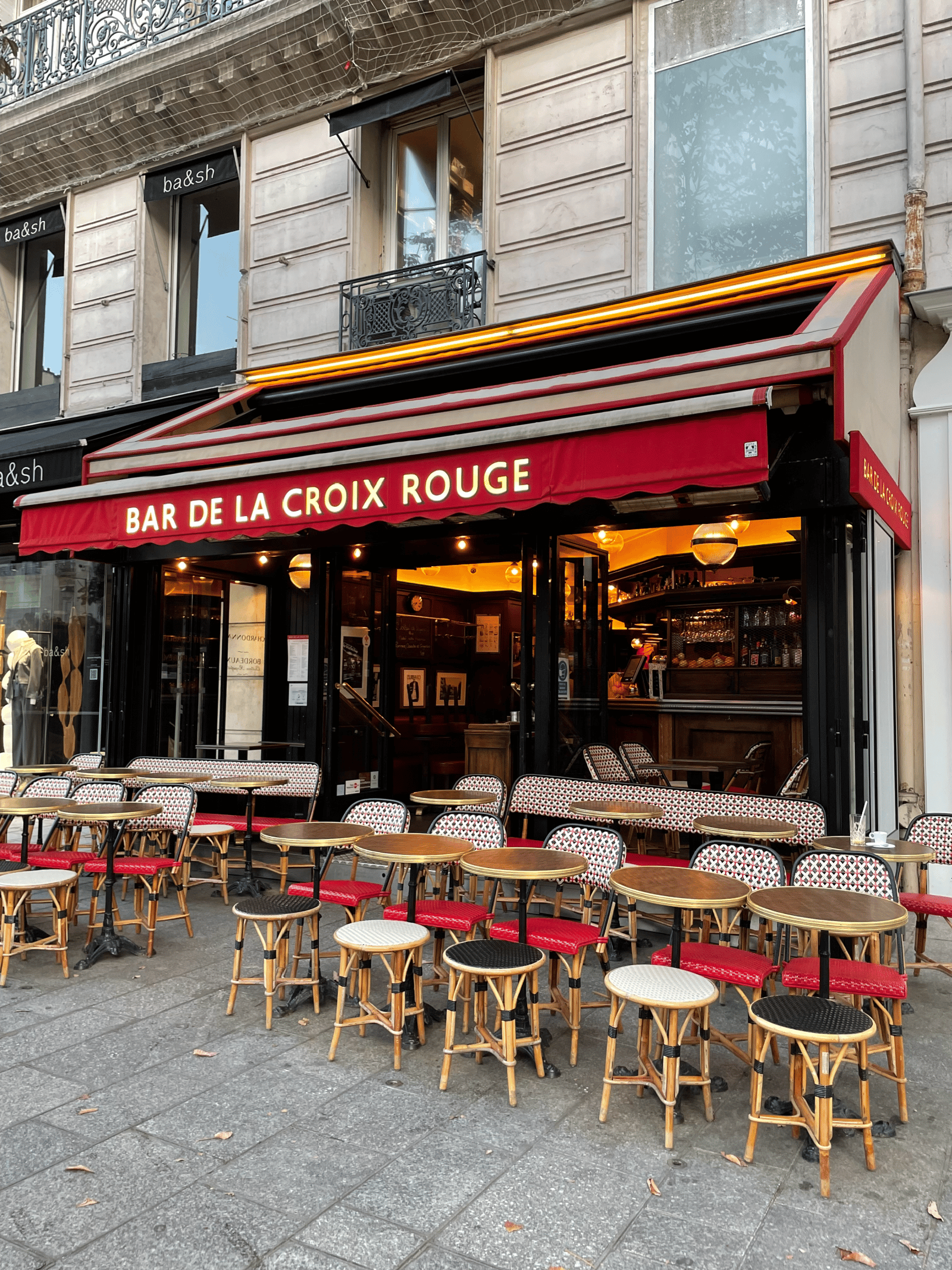 cafe in Paris