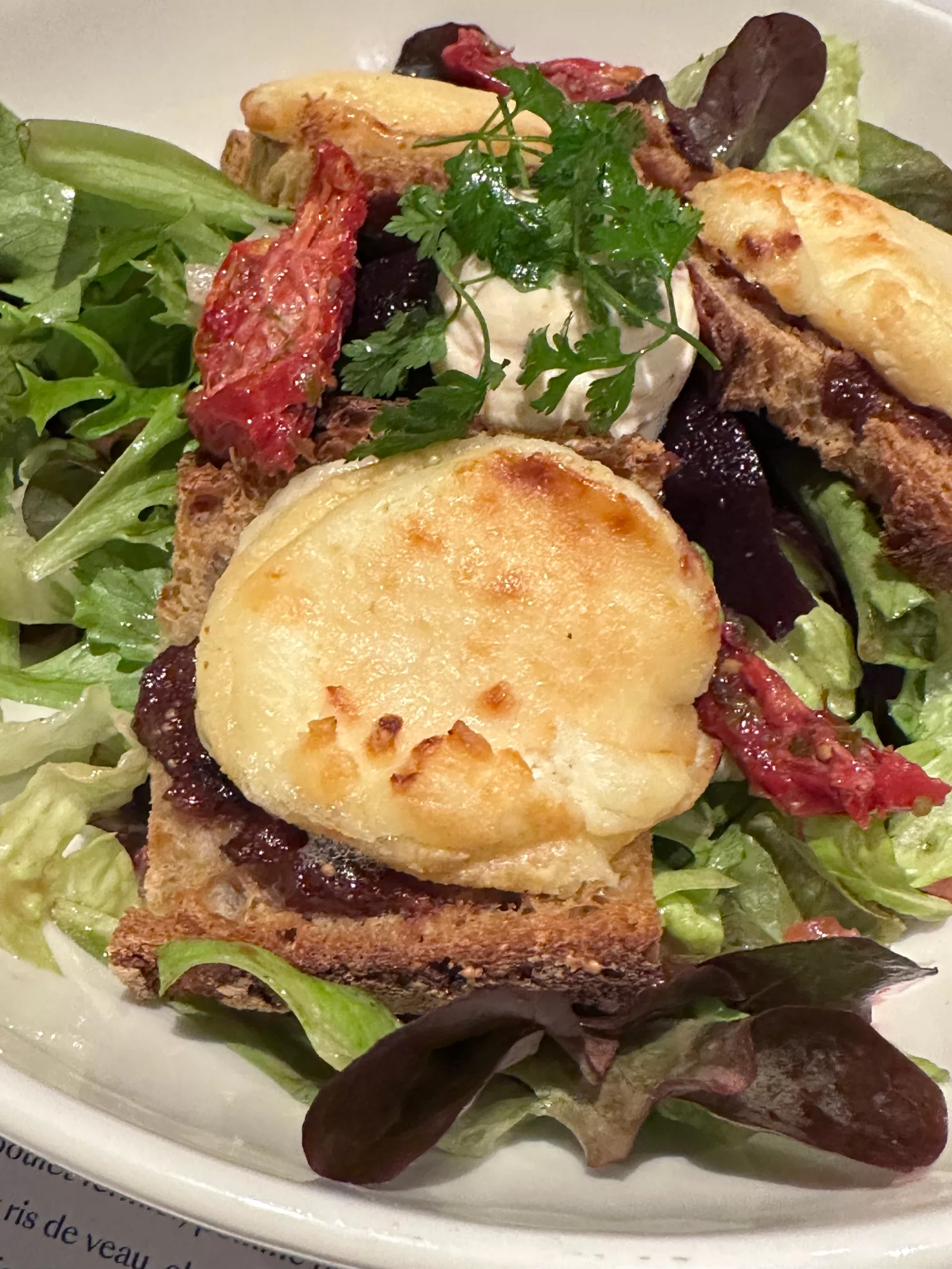 Best Traditional French Food in Paris Best Traditional French Food in Paris: Salade de Chêvre Chaud