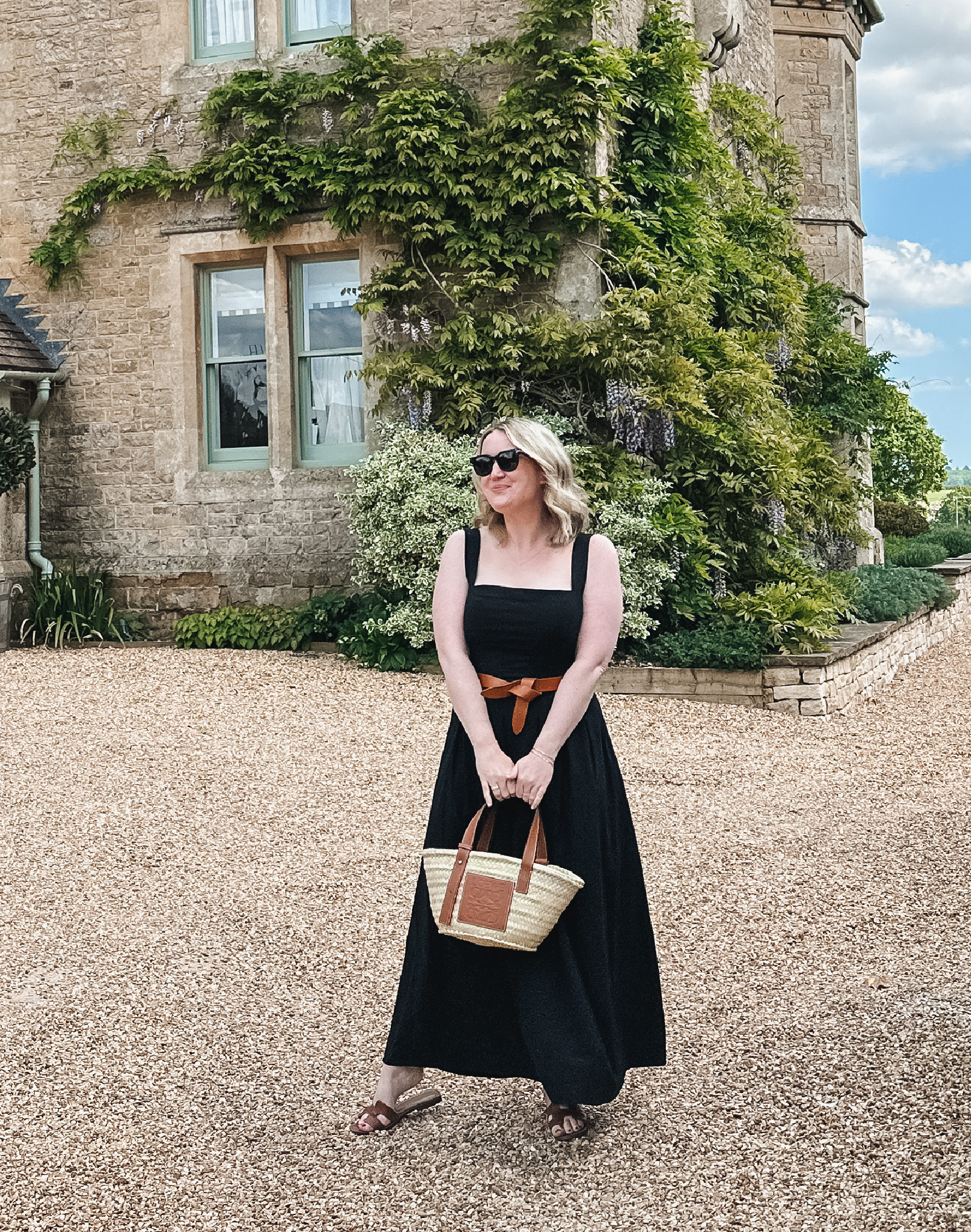 What to Pack for the Cotswolds Summer in Cotswolds outfit: linen dress and sandals