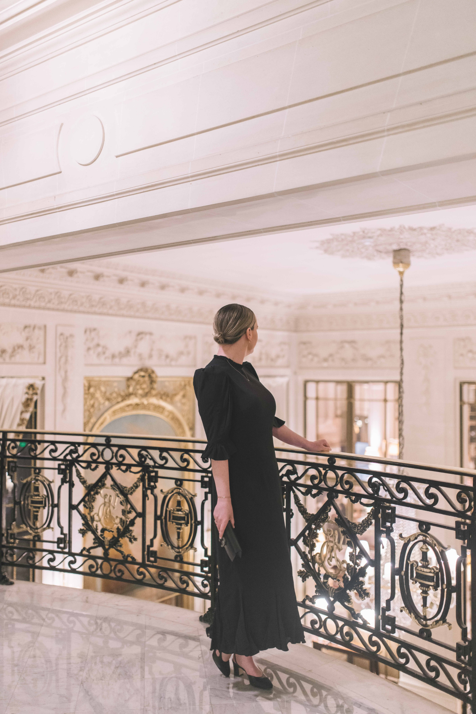What to Wear in Paris at Night What to Wear in Paris at Night