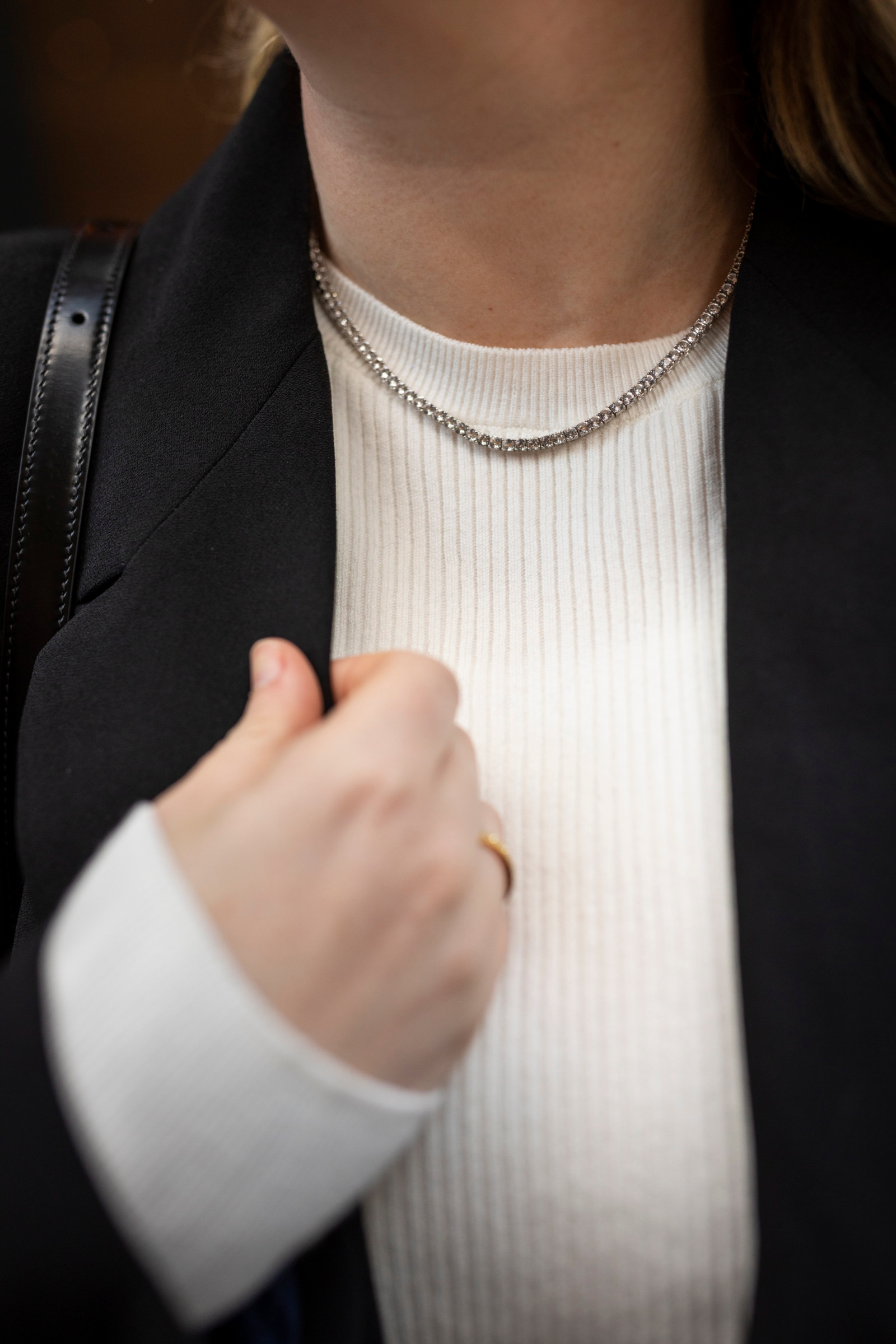 Capsule Wardrobe Basics wit & whimsy wearing a Dorsey necklace