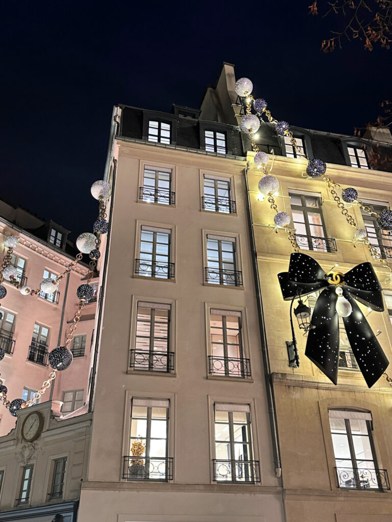 The Best Christmas Photo Spots in Paris