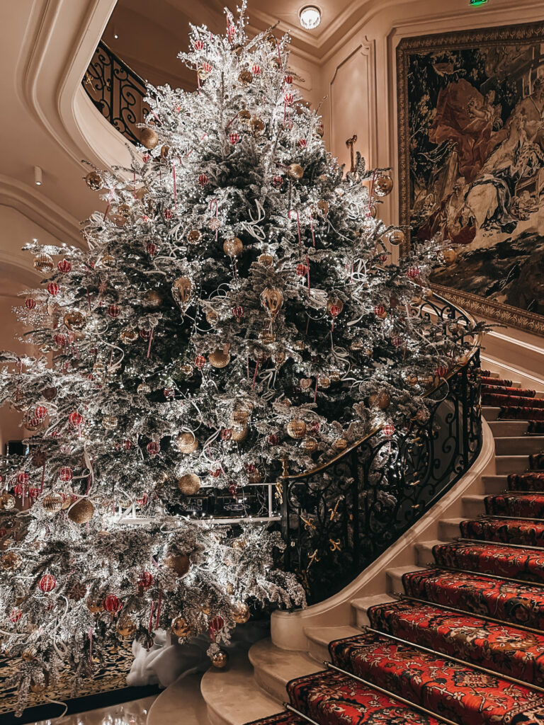 The Best Christmas Photo Spots in Paris