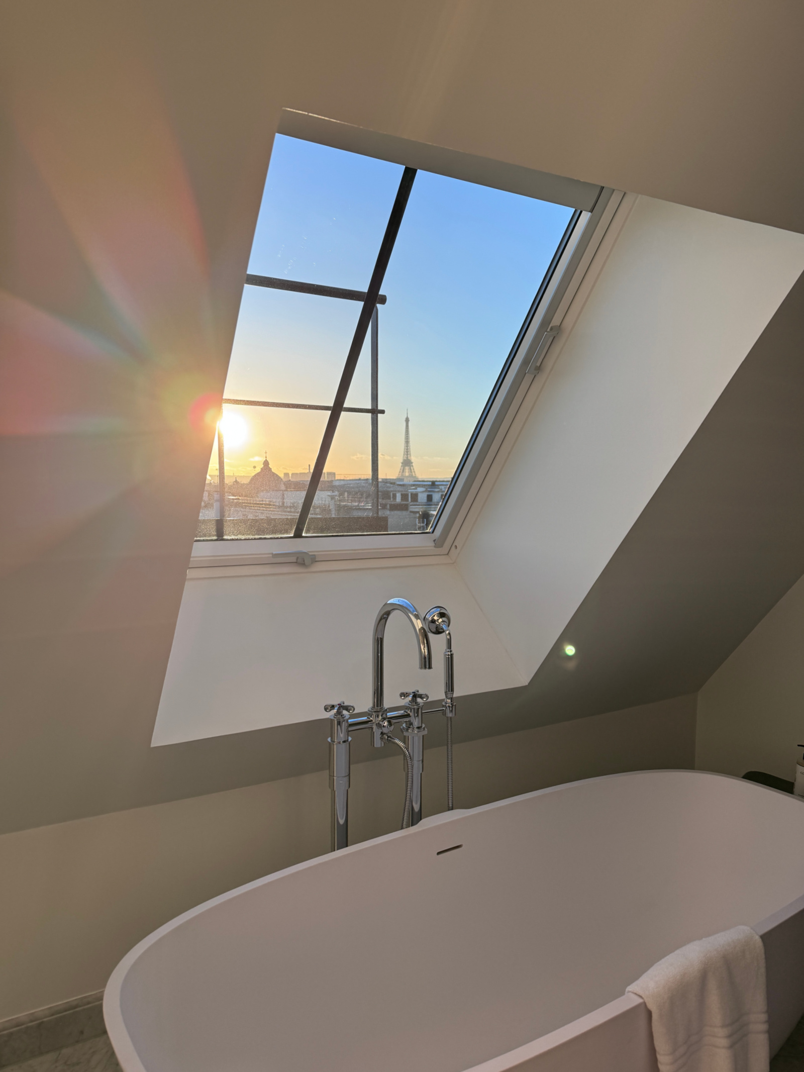 Affordable Romantic Hotels in Paris