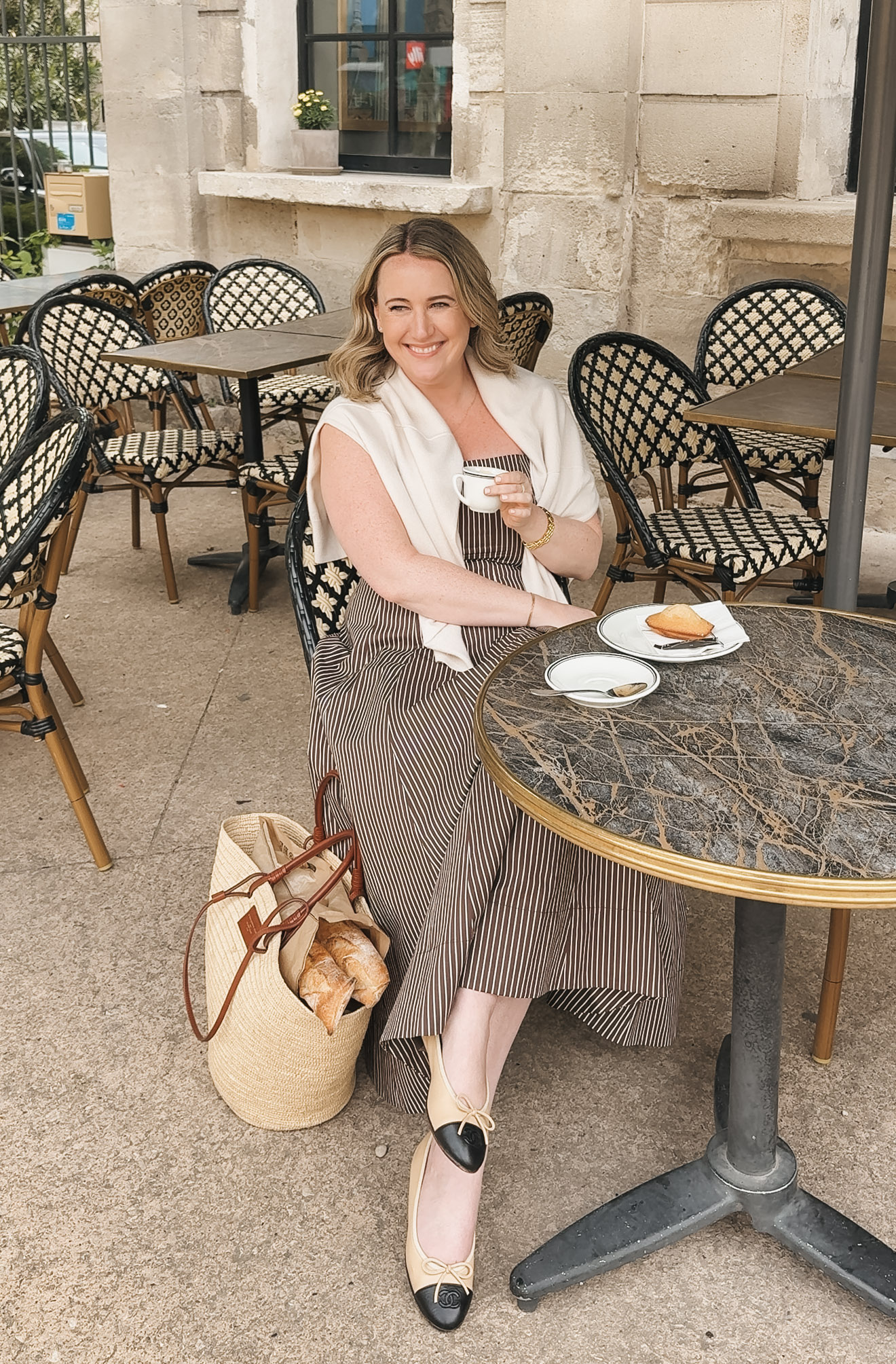 How to Dress for Paris in the Summer Meghan Paris cafe in Spring