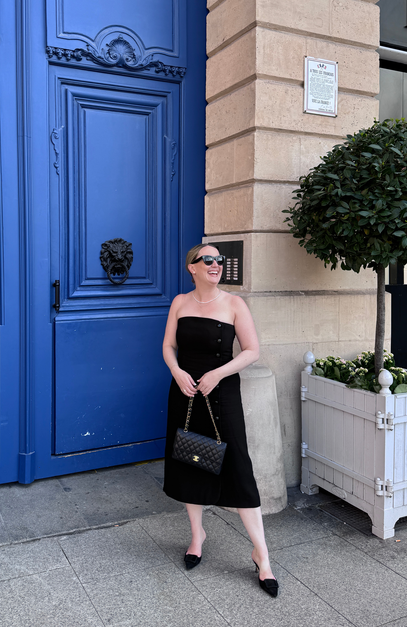 What to Pack for France in Fall - Sezane Black Dress