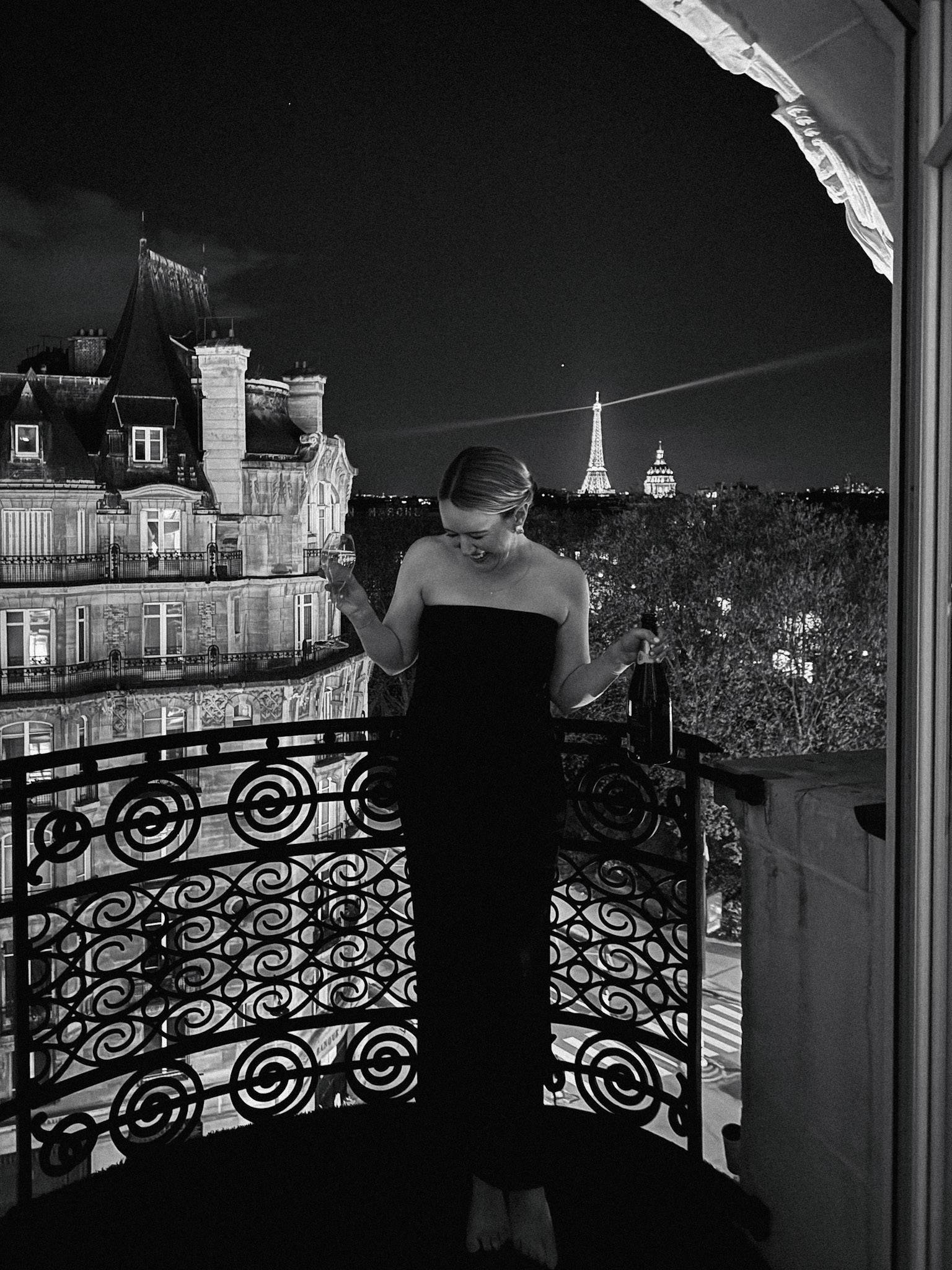 What to Wear in Paris at Night What to Wear in Paris at Night | Strapless Dress