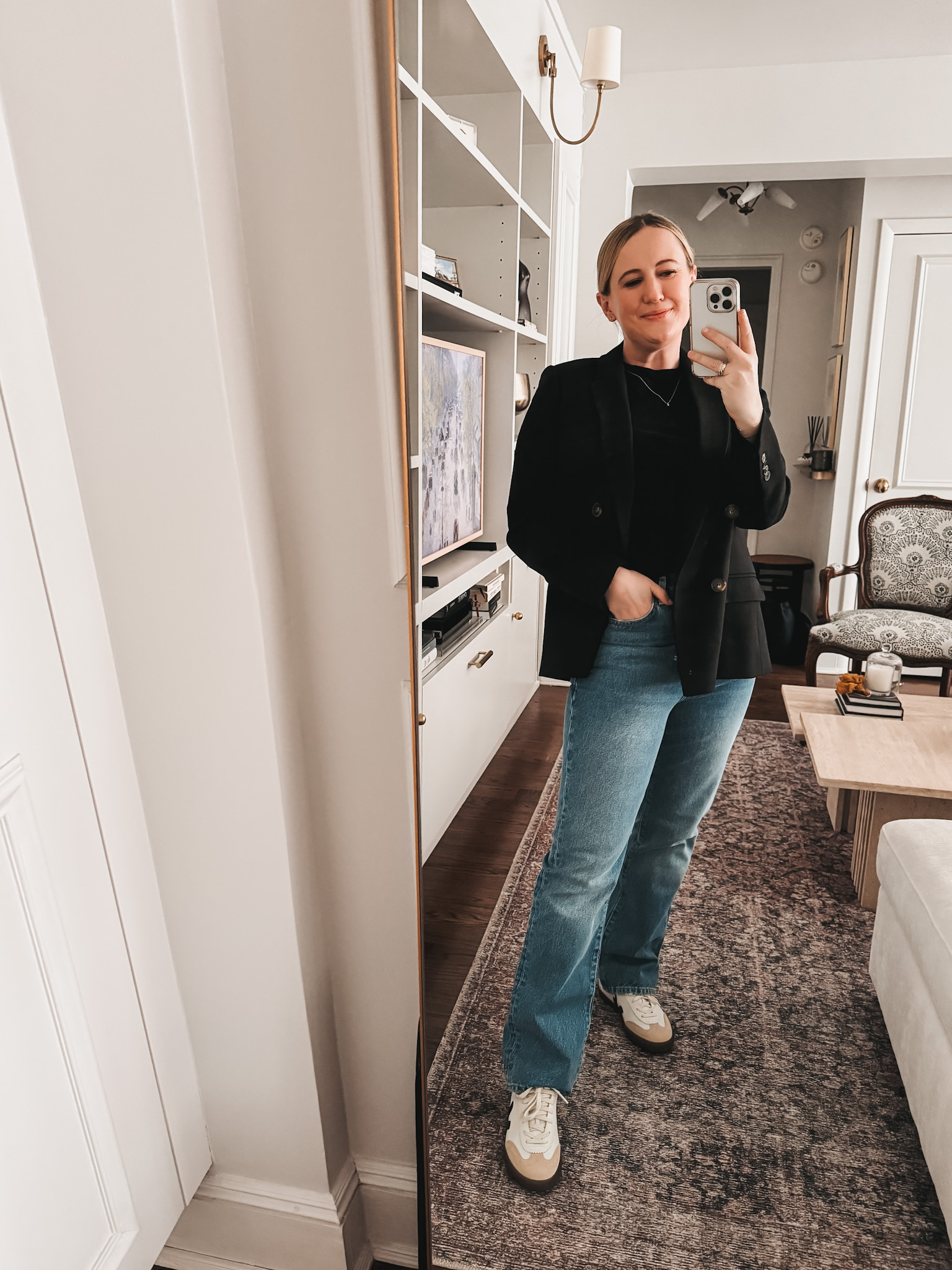 Fall Outfit Ideas with Jeans Wit Whimsy wearing Sezane Christie Blazer, jeans, and black blazer
