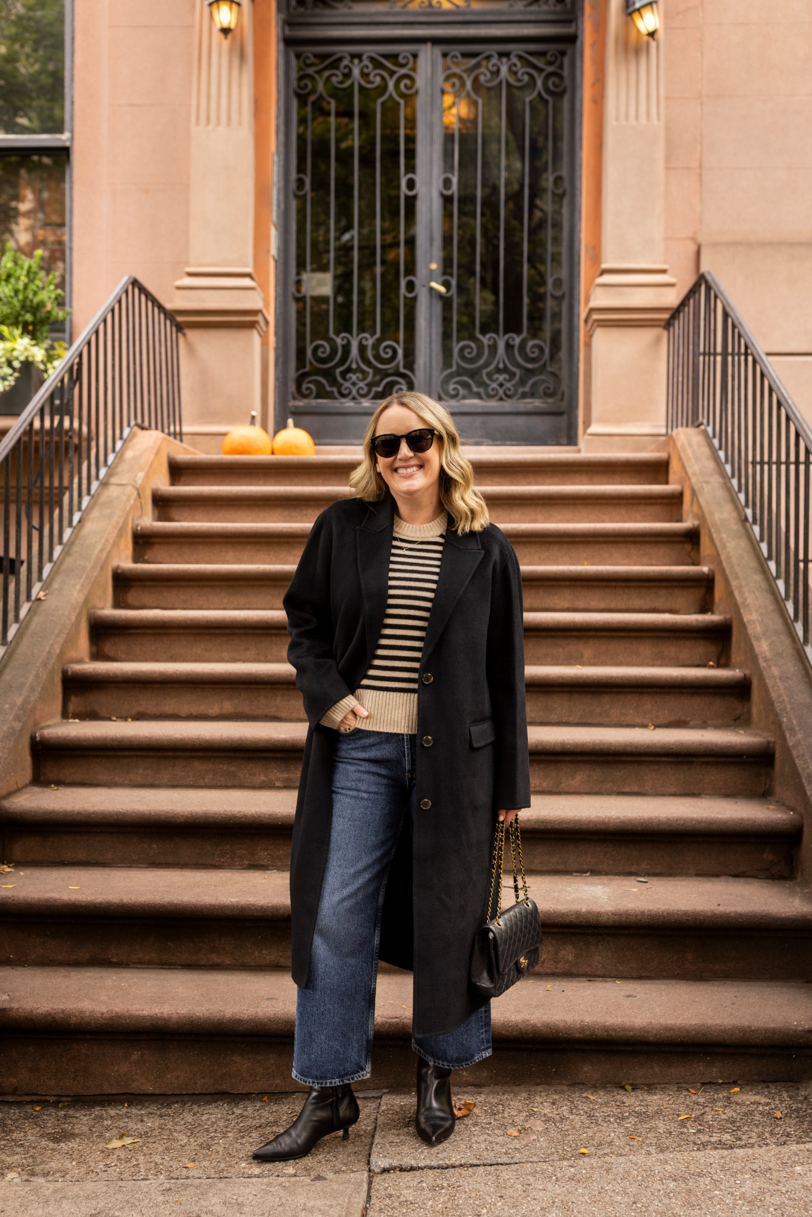Fall Outfit Ideas with Jeans Wearing the Agolde Arc jeans.
