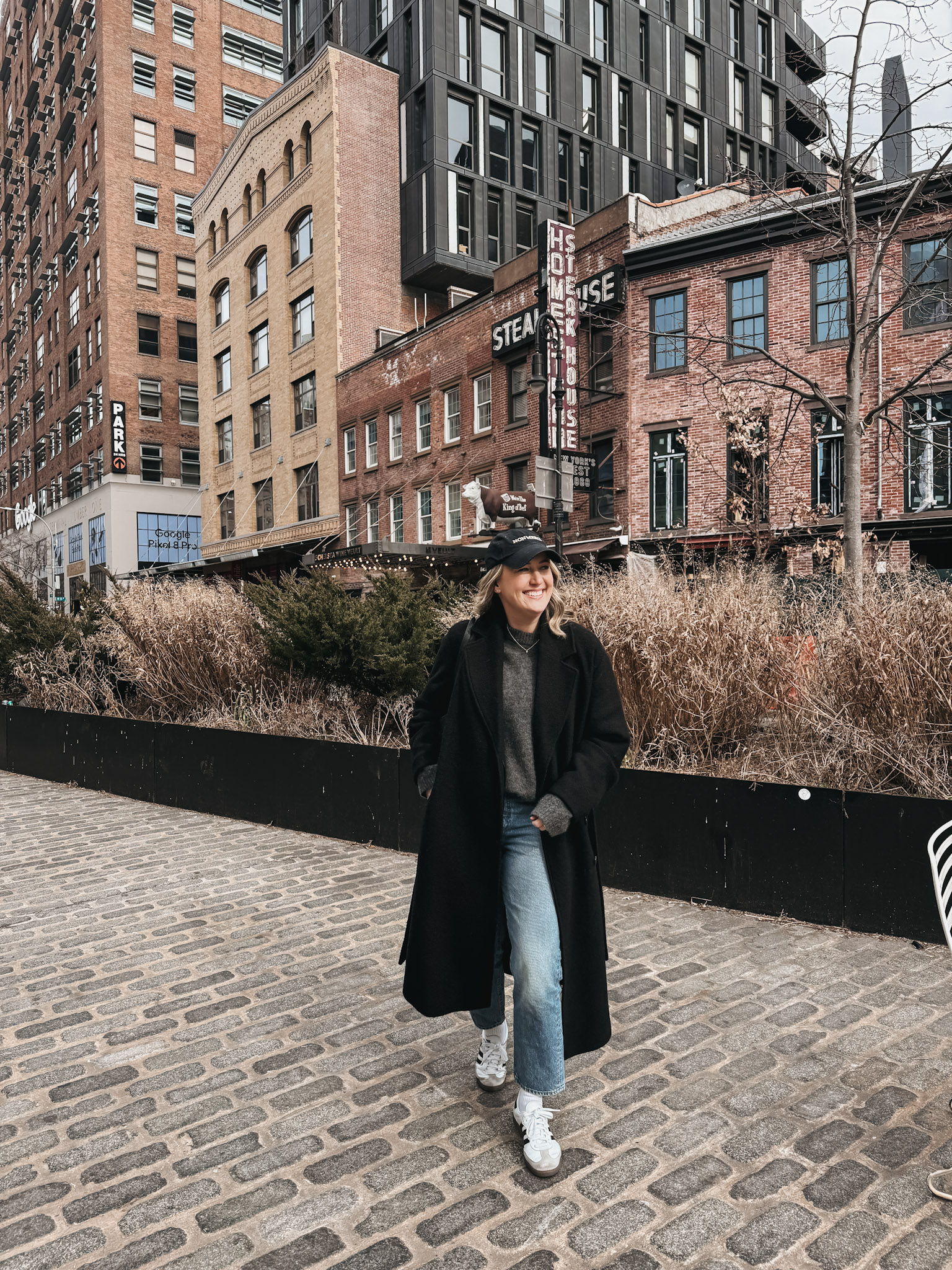 What Socks to Wear with Sneakers