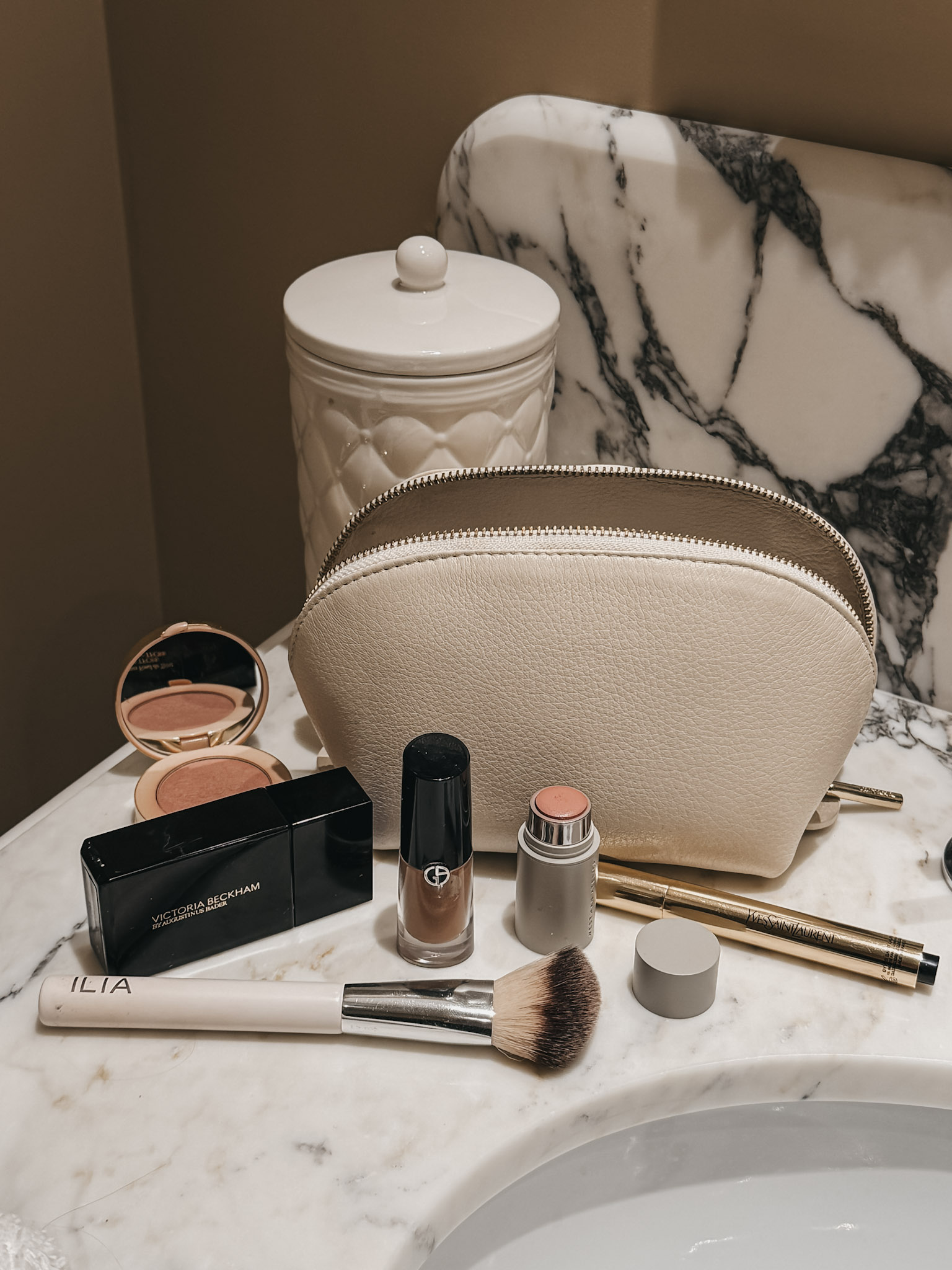 What to Pack for a Girls Trip to Paris